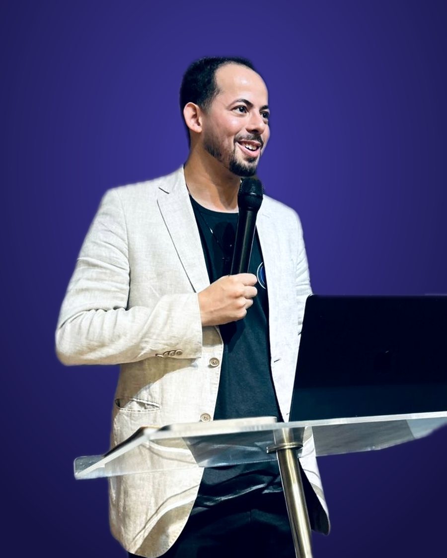 Pr. Alison Novaes